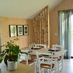 La Clef Des Bois アパート